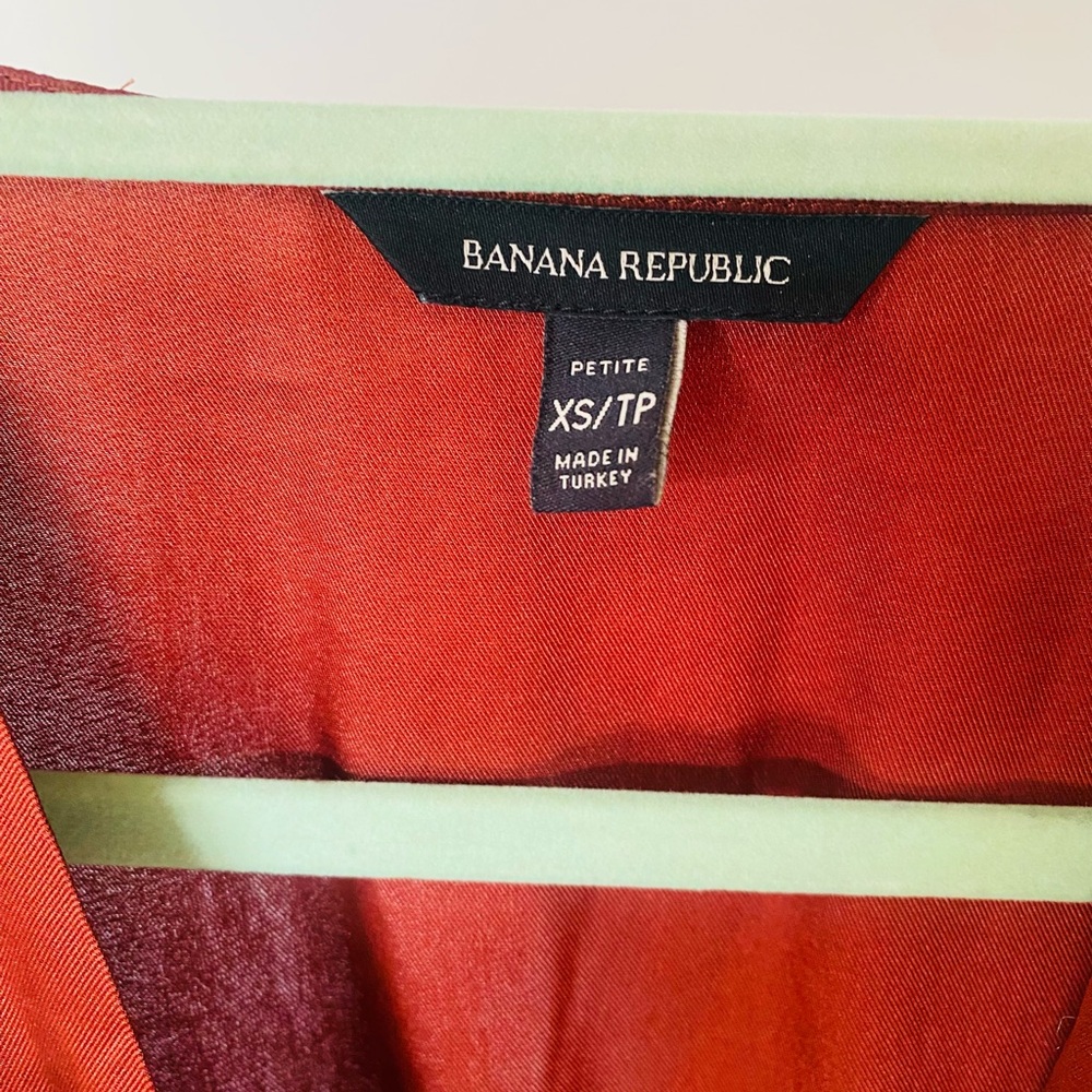 Banana Republic Silk Satin-like Wine Red Ruby Dress Size XS - Picture 6 of 14